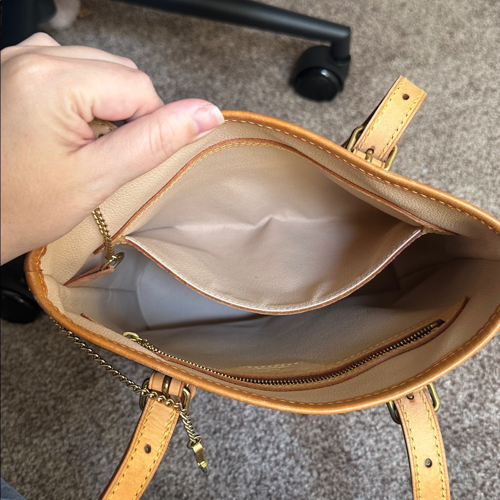 LOUIS VUITTON Monogram Petit Bucket 23 - Picture 10 of 11